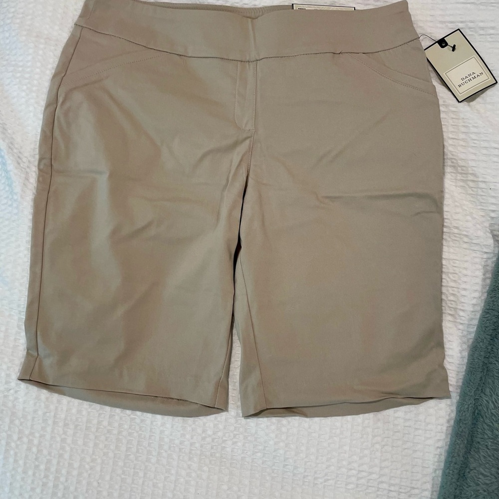 Dana Buchman Tan Bermuda Shorts Flat Front Cotton Blend
